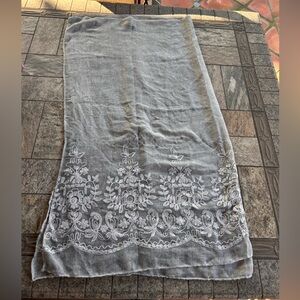 NWOT La Fiorentina Grey Embroidered Scarf